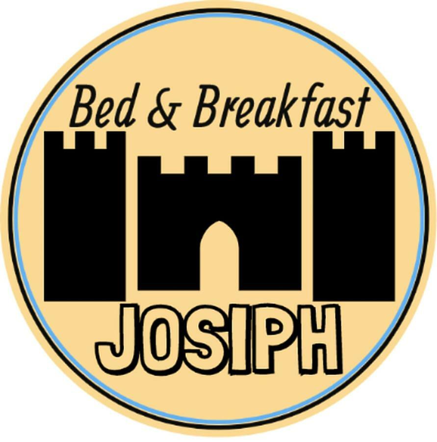 Bed & Breakfast Josiph Berat Exteriör bild